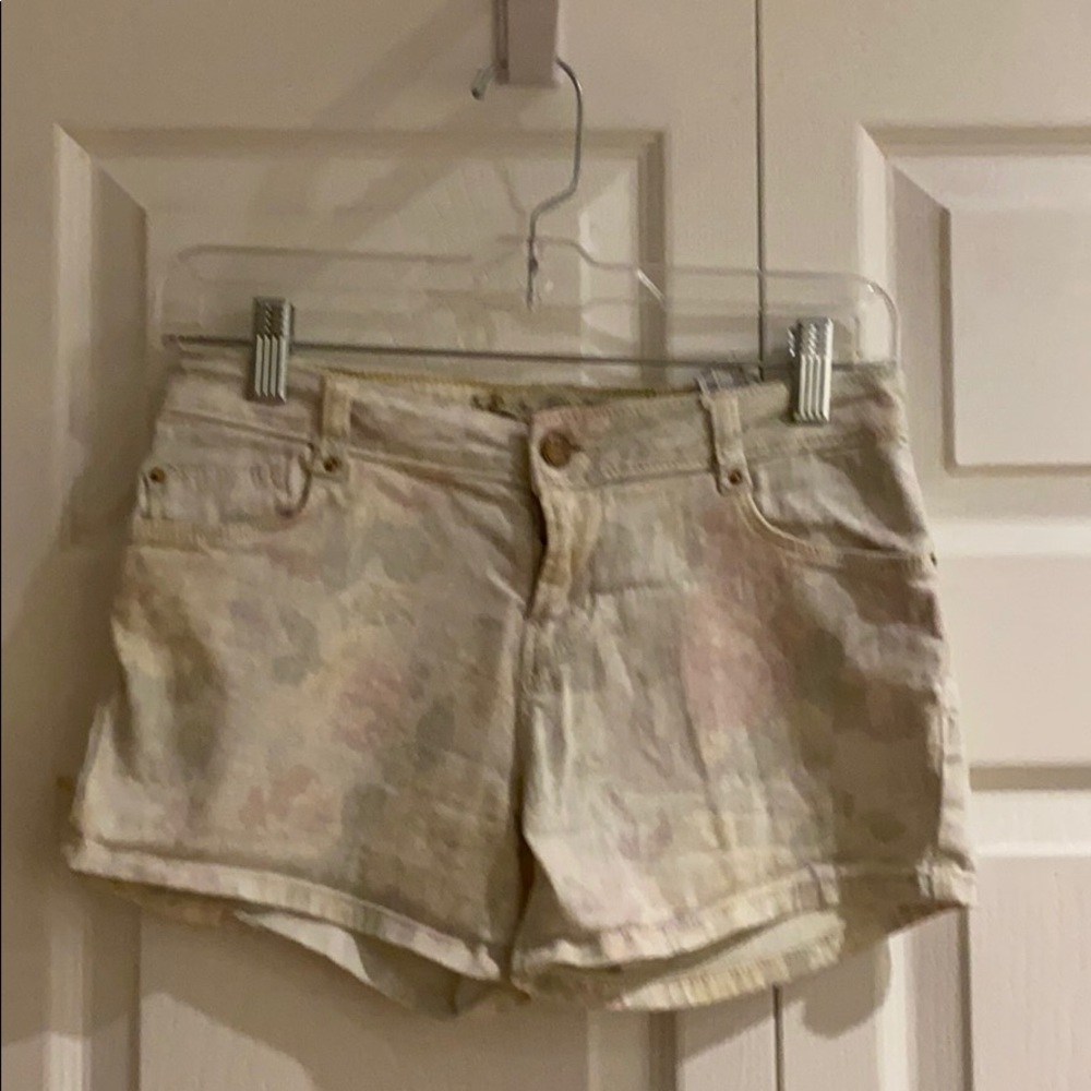 Zara White Floral Denim Shorts